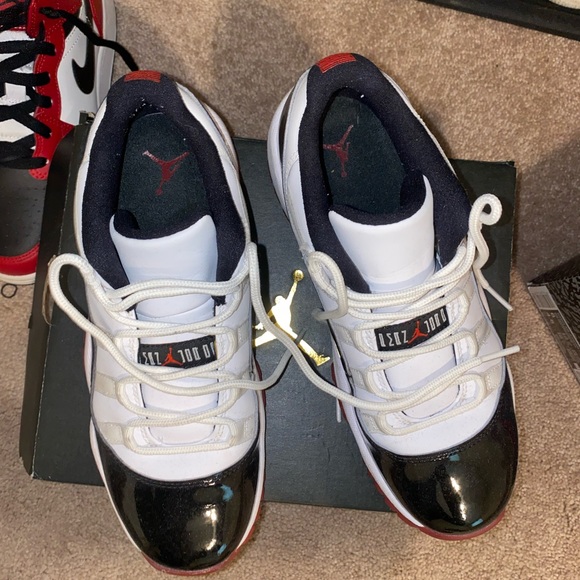 Air Jordan 11’s retro low concord bred - Picture 3 of 4